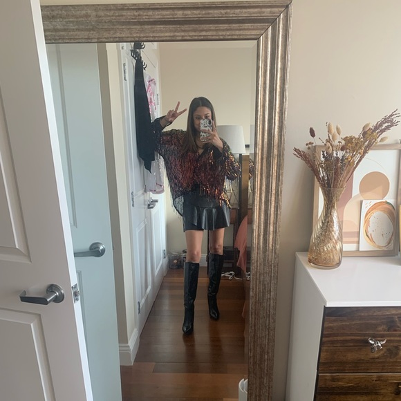 Meet your Posher, Devin - Picture 3 of 7